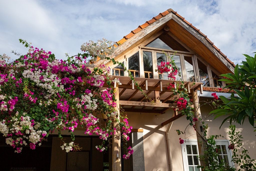 The Trăng Villas exterior in Hoi An Old Town