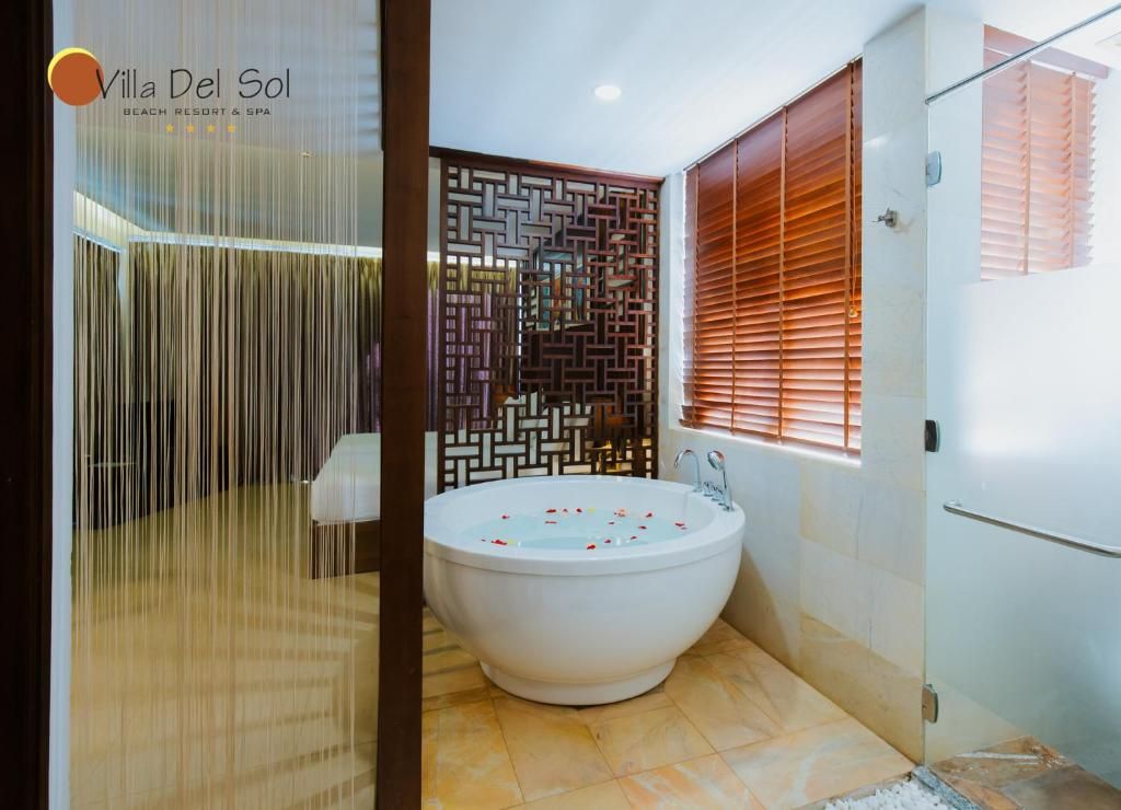 Villa Del Sol Beach Resort & Spa facilities in Hoi An Old Town